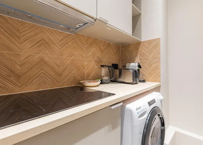 Charming 1br Air-conditioned - Close To Trocadero