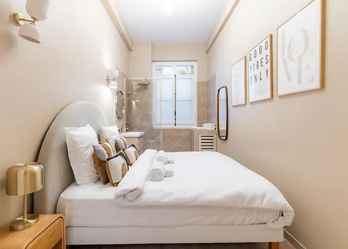 Charming 1br Air-conditioned - Close To Trocadero *